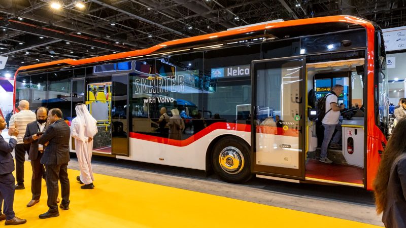 فامكو تكشف عن حافلة ذكية مبتكرة من فولفو في الدورة الخامسة لمؤتمر ومعرض النقل في منطقة الشرق الأوسط وشمال أفريقيا